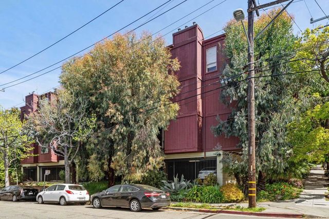 3751 Harrison St 102, Oakland, CA 94611