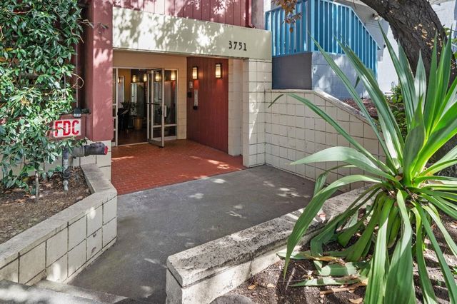 3751 Harrison St 102, Oakland, CA 94611