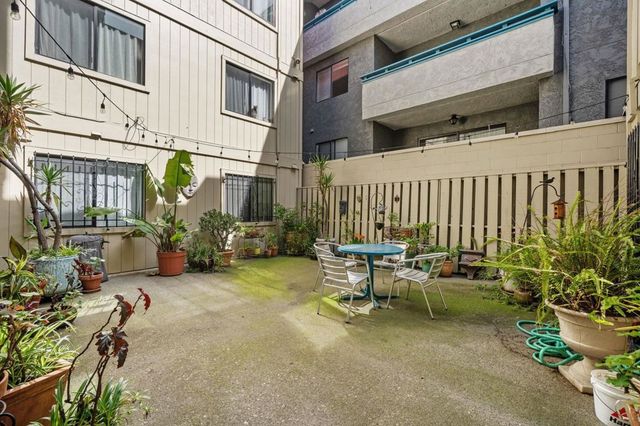 3751 Harrison St 102, Oakland, CA 94611