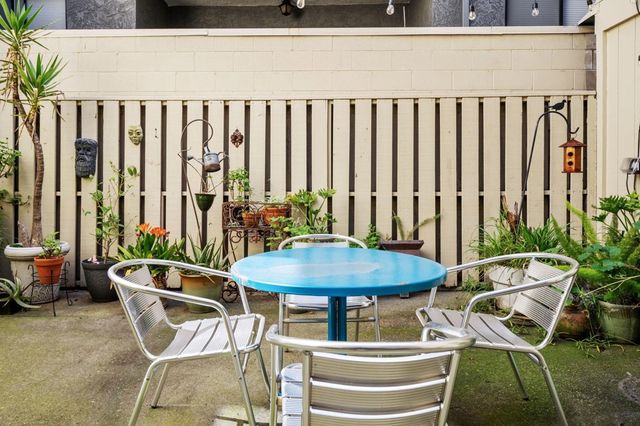 3751 Harrison St 102, Oakland, CA 94611