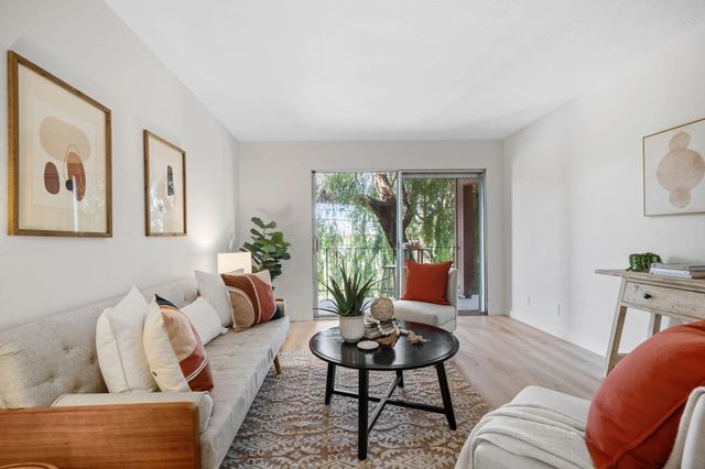 3751 Harrison St 102, Oakland, CA 94611