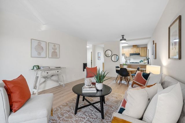 3751 Harrison St 102, Oakland, CA 94611