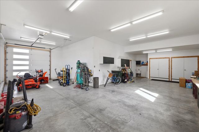 6814 Skycrest Drive, Billings, MT 59106