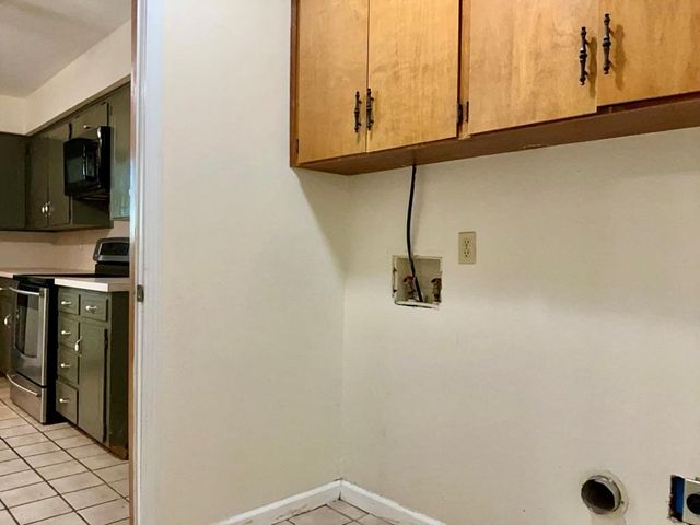 418 SUNSET DR, Georgetown, TX 78628