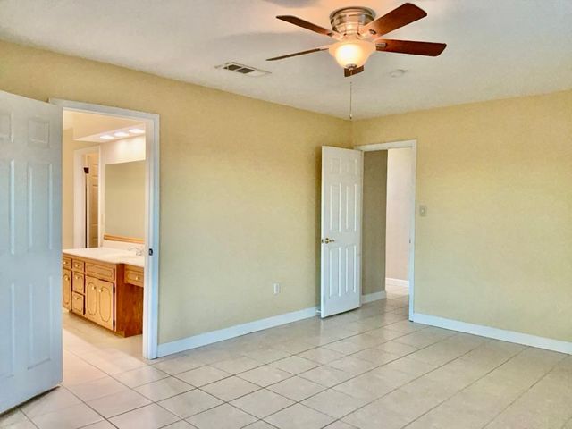 418 SUNSET DR, Georgetown, TX 78628