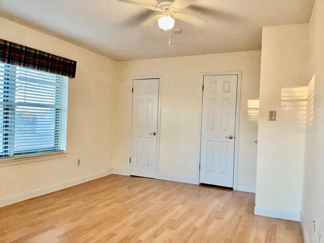 418 SUNSET DR, Georgetown, TX 78628