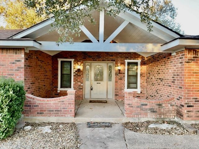 418 SUNSET DR, Georgetown, TX 78628