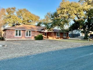 418 SUNSET DR, Georgetown, TX 78628