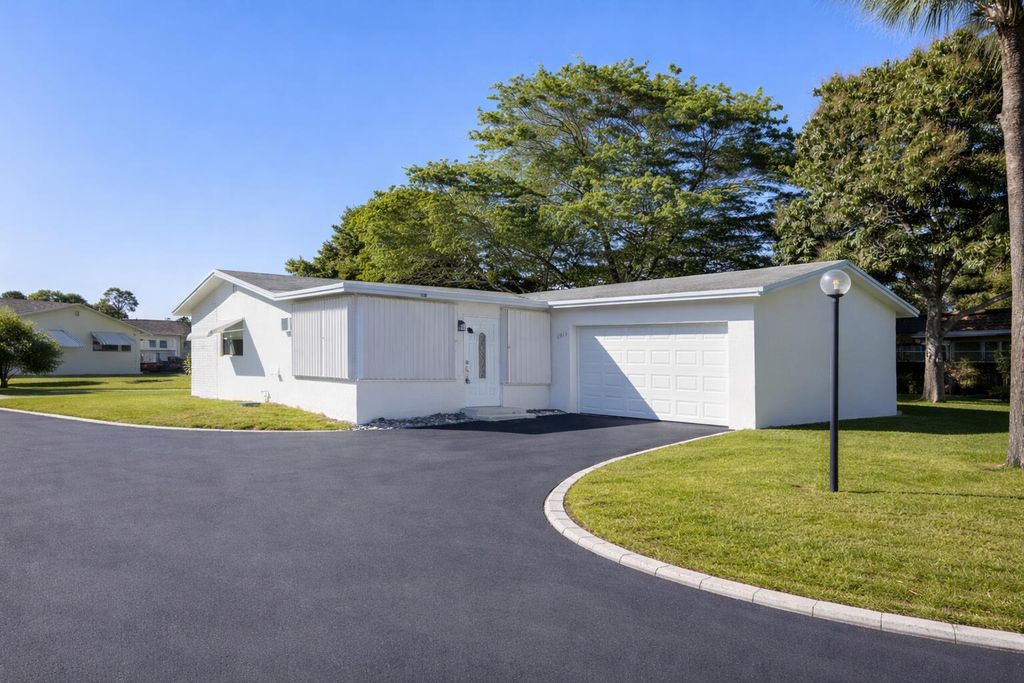 2613 SW Natura Avenue, Deerfield Beach, FL 33441