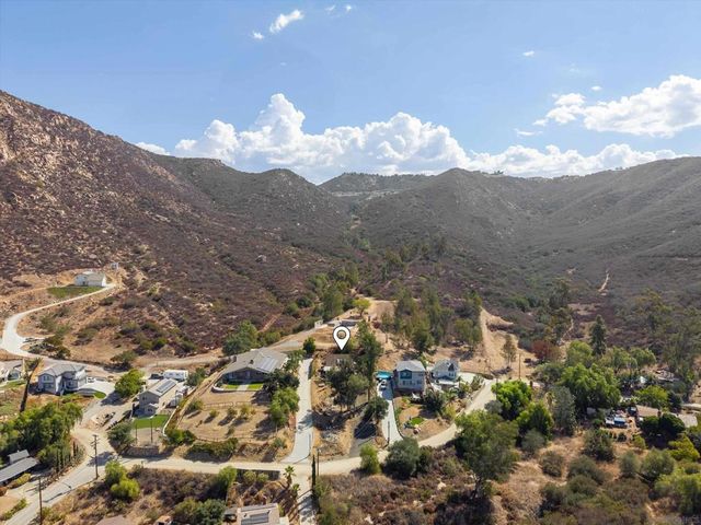 324 Patrick Dr, El Cajon, CA 92019