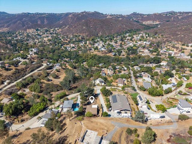 324 Patrick Dr, El Cajon, CA 92019