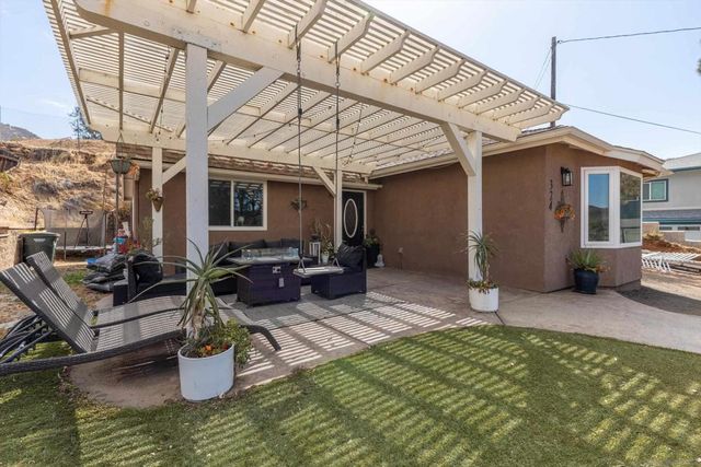 324 Patrick Dr, El Cajon, CA 92019