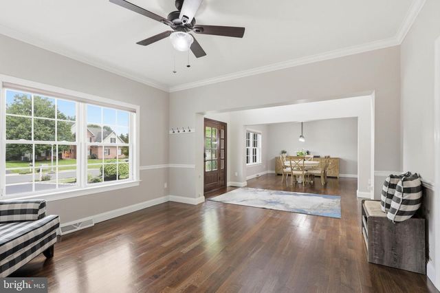 1146 S BRISTOL DR, Lititz, PA 17543