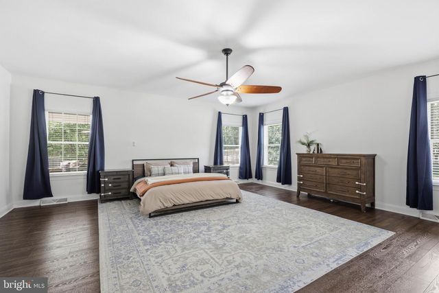 1146 S BRISTOL DR, Lititz, PA 17543