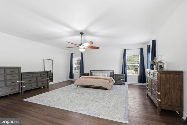 1146 S BRISTOL DR, Lititz, PA 17543