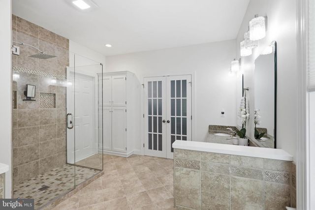 1146 S BRISTOL DR, Lititz, PA 17543