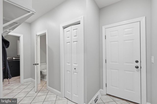1146 S BRISTOL DR, Lititz, PA 17543