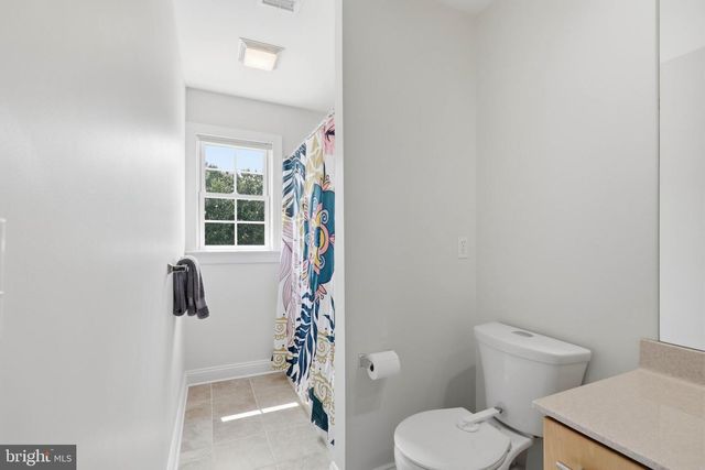 1146 S BRISTOL DR, Lititz, PA 17543