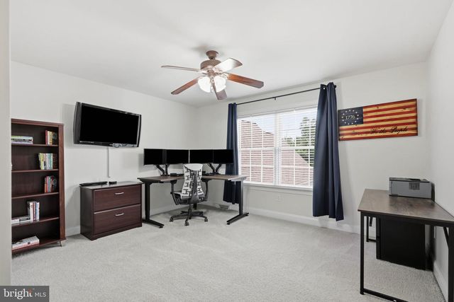 1146 S BRISTOL DR, Lititz, PA 17543