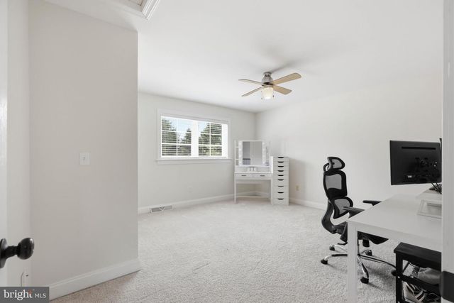 1146 S BRISTOL DR, Lititz, PA 17543