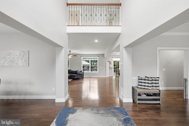 1146 S BRISTOL DR, Lititz, PA 17543