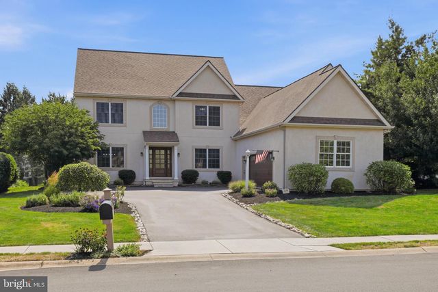 1146 S BRISTOL DR, Lititz, PA 17543