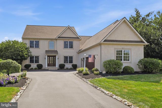 1146 S BRISTOL DR, Lititz, PA 17543