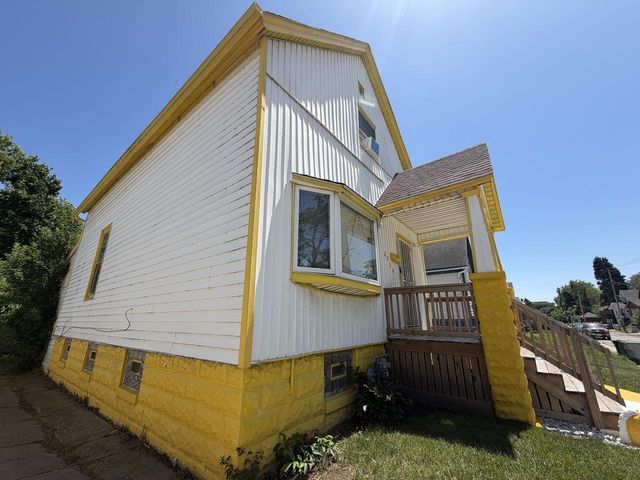 3746 N 2nd LANE, Milwaukee, WI 53212