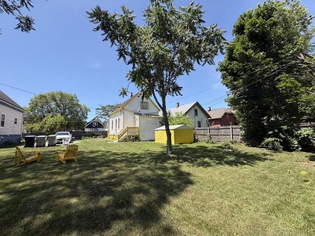 3746 N 2nd LANE, Milwaukee, WI 53212