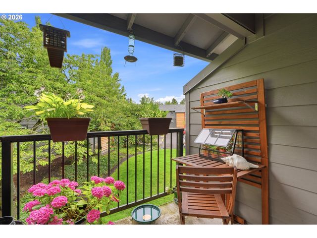 12638 Nw BARNES Rd 5, Portland, OR 97229