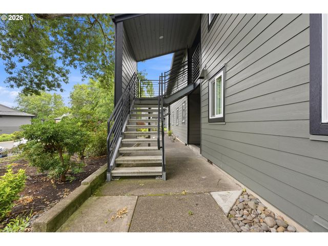 12638 Nw BARNES Rd 5, Portland, OR 97229