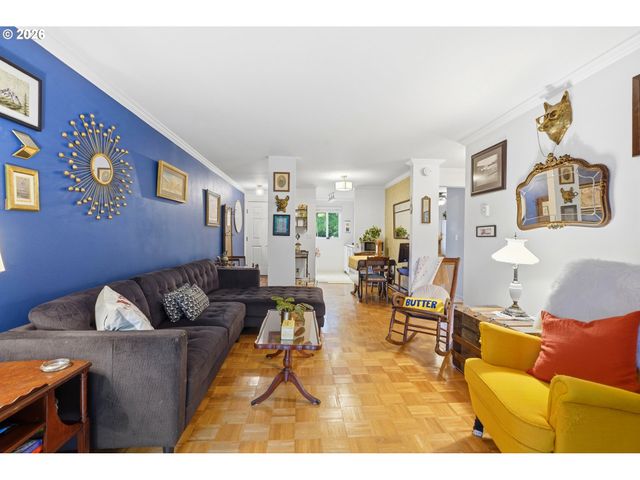 12638 Nw BARNES Rd 5, Portland, OR 97229