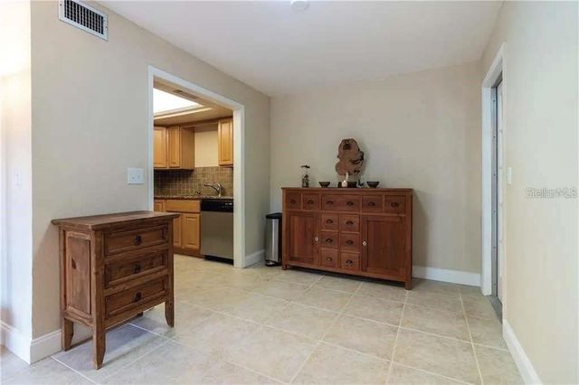 421 PALM AVENUE N, St Petersburg, FL 33703