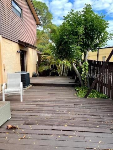 421 PALM AVENUE N, St Petersburg, FL 33703