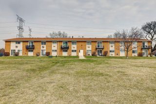 8864 Northshore Drive 1A, Des Plaines, IL 60016