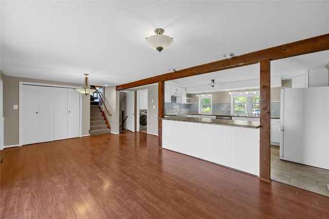 3908 Knollcrest NE, Cedar Rapids, IA 52402