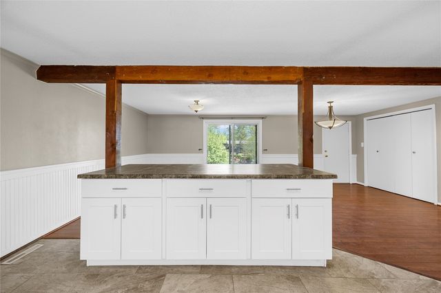 3908 Knollcrest NE, Cedar Rapids, IA 52402