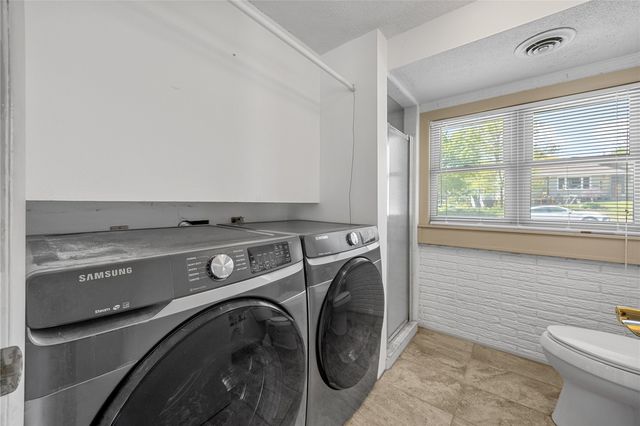 3908 Knollcrest NE, Cedar Rapids, IA 52402