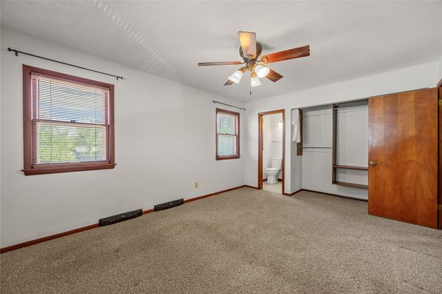 3908 Knollcrest NE, Cedar Rapids, IA 52402