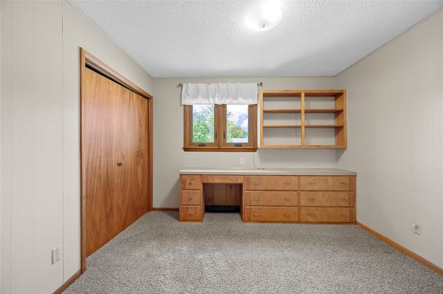 3908 Knollcrest NE, Cedar Rapids, IA 52402