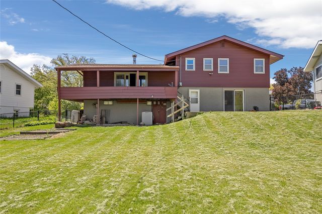 3908 Knollcrest NE, Cedar Rapids, IA 52402