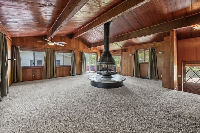 3908 Knollcrest NE, Cedar Rapids, IA 52402