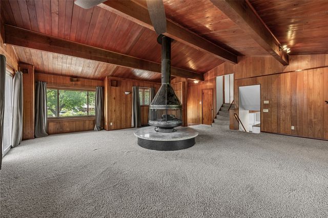 3908 Knollcrest NE, Cedar Rapids, IA 52402