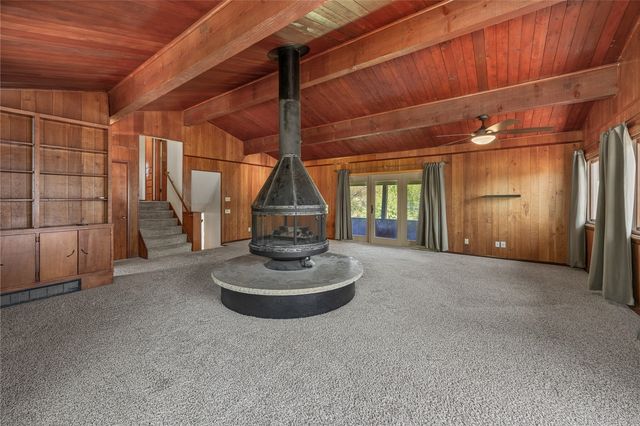 3908 Knollcrest NE, Cedar Rapids, IA 52402