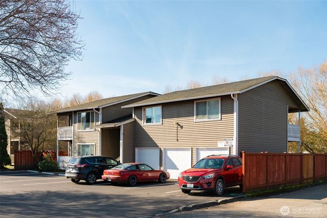 201 2nd Place SE, Pacific, WA 98047