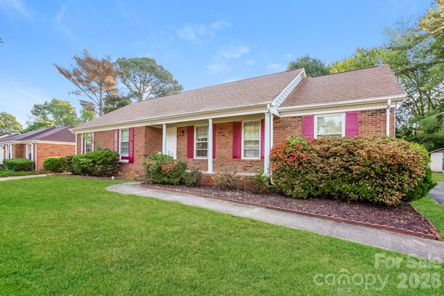 7114 Fox Hunt Road, Charlotte, NC 28212