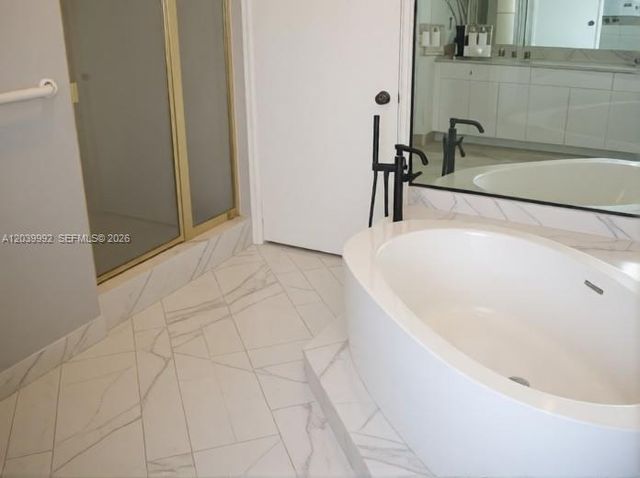 300 S Biscayne Blvd 0, Miami, FL 33131