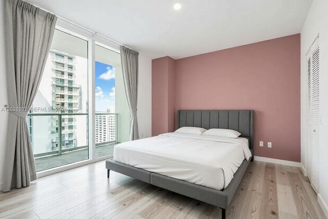 300 S Biscayne Blvd 0, Miami, FL 33131