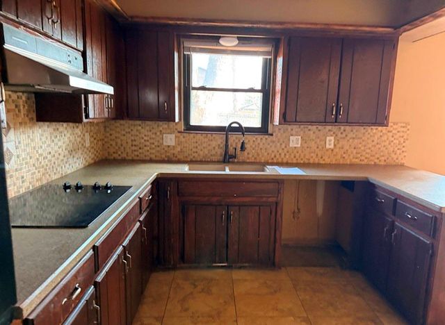 1808 Paisley Court, Yukon, OK 73099