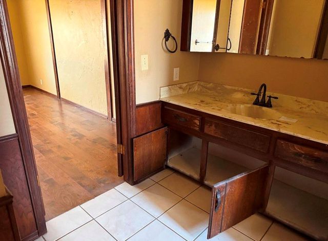 1808 Paisley Court, Yukon, OK 73099